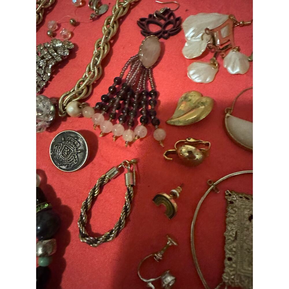 Vintage to Modern Mixed Costume Jewelry Reseller Lot - As-Is Craft Repair - Picture 15 of 16